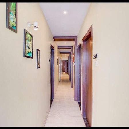 Hotel Emerald Near T2 International Airport Bombaj Zewnętrze zdjęcie